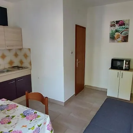 Gligora Apartman Mandre