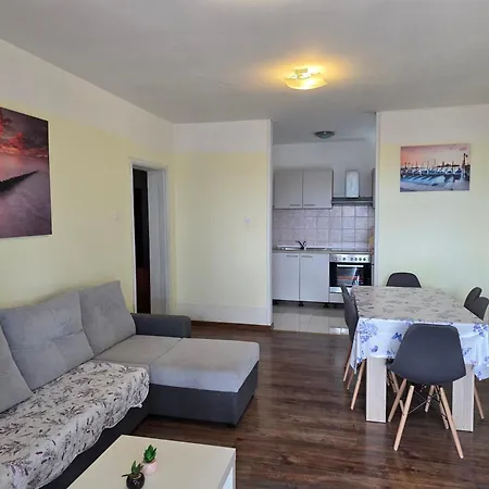 Gligora Apartment Mandre